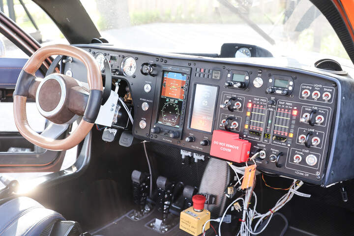 Nederlands bedrijf PAL-V stelt ‘eerste vliegende auto ter wereld’ voor